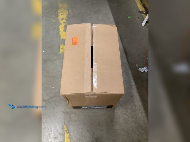 Lot 49-5573418 - Master Flow
12 in. x 2-1/4 in. to 6 in. 90-Degree Register Box, Unused with hardware