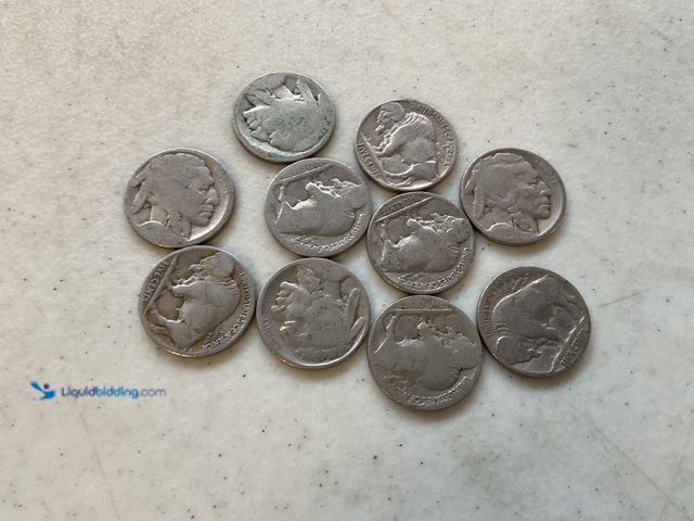 Lot 49-1810279 - 10 VINTAGE BUFFALO NICKELS VARIOUS YEARS