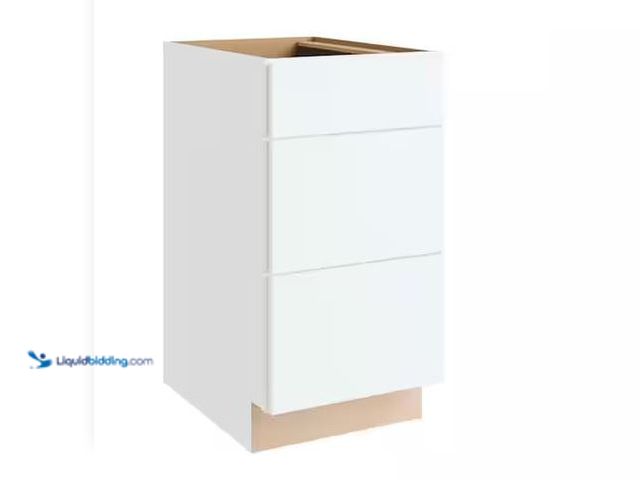 Lot 49-5551467 - Hampton Bay
Courtland 18 in. W x 24 in. D x 36 in. H Assembled Shaker Drawer Base Kitchen Cabinet i...