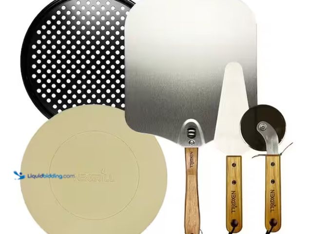 Lot 49-1574767 - Nexgrill Pizza Grilling and Cutting Kit (5 Piece), Model # 530-0045G, Unused.   Ref#ASRHD0130