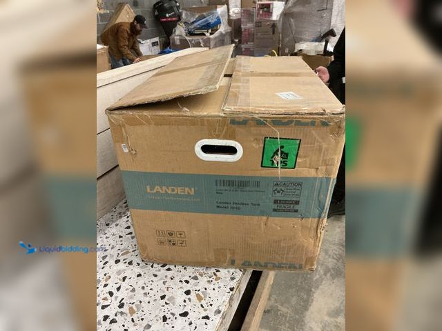 Lot 49-5476266 - Landen Rimless Tank. Item is Unused