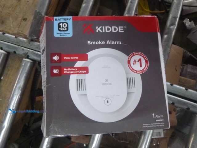Lot 49-1514954 - Kidde DETECT Smoke Alarm 10-Year Battery Powered And Voice Alerts Model #21033065, Unused  Ref#HD072...