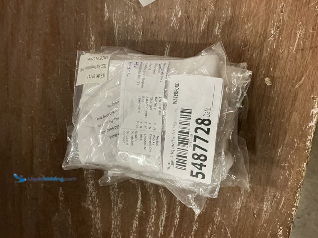 Lot 49-5487728 - Snap Front Bra (white) (38-40) (4packs) New