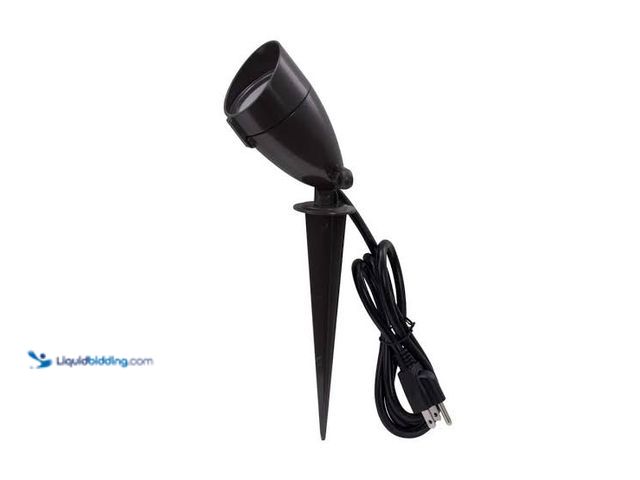 Lot 49-5542632 - Commercial Electric
CE Bronze Line Voltage LED Spike Light with Adjustable lamp head 1-EA Unused