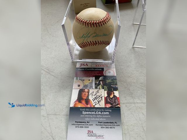 Lot 49-1830624 - COLLECTIBLE CHICAGO CUBS LEGEND ANDRE DAWSON AUTOGRAPHED BASEBALL WITH JSA COA #COINS0219