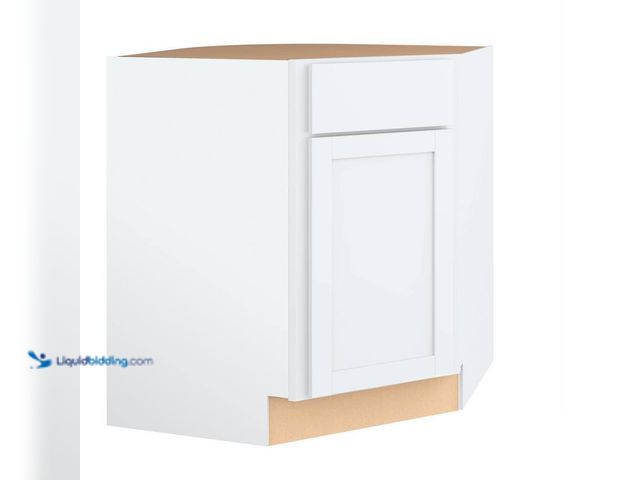 Lot 49-5413345 - Hampton Bay
Courtland 36 in. W x 36 in. D x 34.5 in. H Assembled Shaker Sink Base Kitchen Cabinet i...
