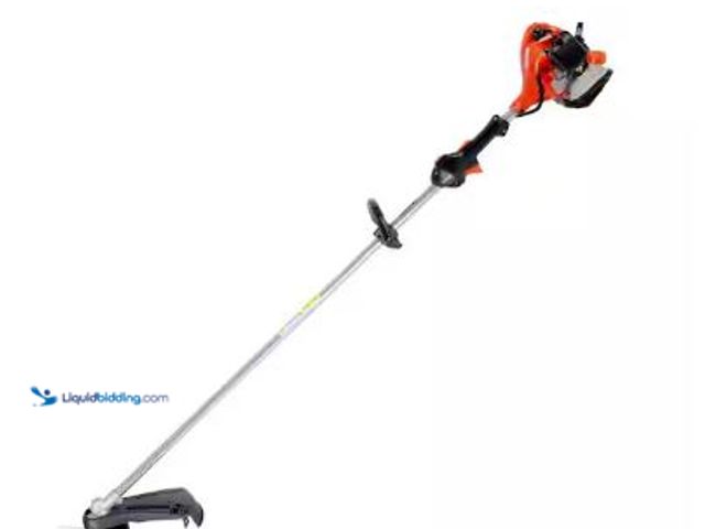 Lot 49-1517144 - ECHO
21.2 cc Gas 2-Stroke Straight Shaft String Trimmer with Rapid-Loader Trimmer Head and 16 in. C...