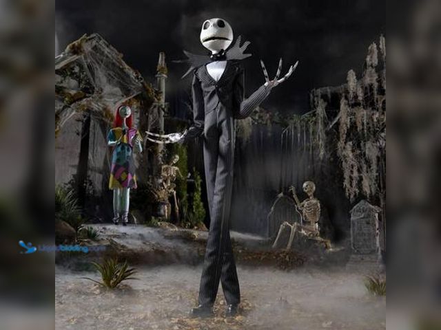 Lot 49-5559216 - Disney 6.5 FT Deluxe Life-Size Animated Jack Skellington. Model # 25GM54269. unused