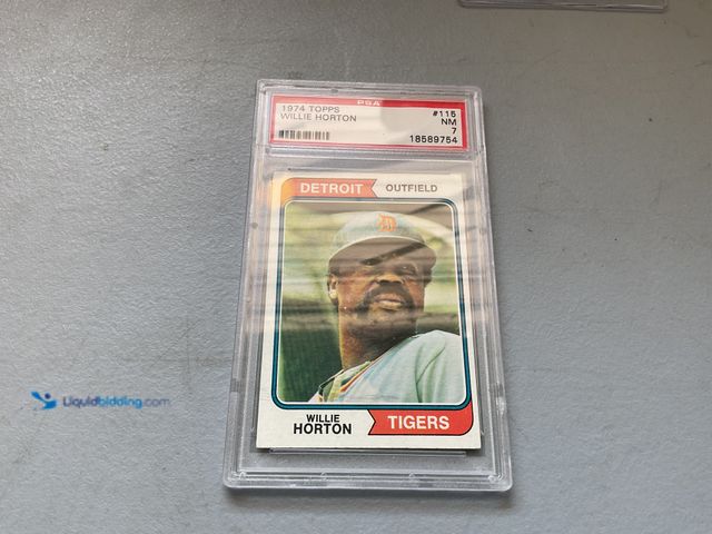 Lot 49-1801445 - GRADED CARD! 1974 TOPPS #115 WILLIE HORTON DETROIT TIGERS!