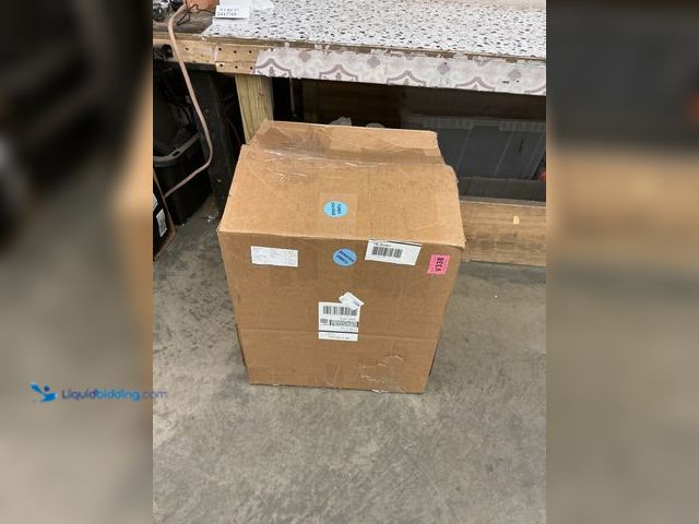 Lot 49-5447769 - Lot of 100. Black Plastic Pots. Approx 9" x 9" x 9". Unused