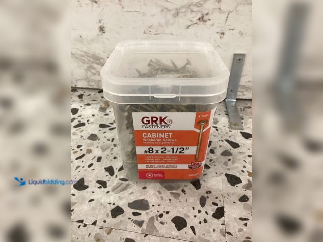 Lot 49-5452069 - GRK Fasteners
#8 x 2-1/2 in. Star Drive Washer Head Cabinet Wood Screw (330-Piece per Pack) SKU # 5...