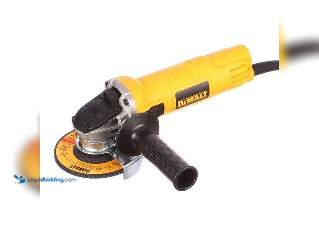 Lot 49-5440031 - DEWALT
7 Amp 4.5 in. Small Corded Angle Grinder with 1-Touch Guard Unused (tested works)