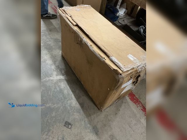 Lot 49-3535317 - MISENO 33" Single Basin Fireclay Kitchen Sink (unable to test) Unused