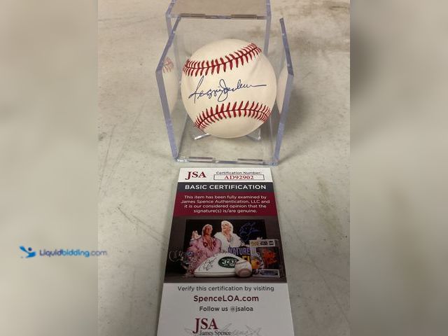 Lot 49-1505632 - COLLECTIBLE VERY NICE NEW YORK YANKEES LEGEND REGGIE “MR OCTOBER” JACKSON AUTOGRAPHED BASEBALL WITH ...