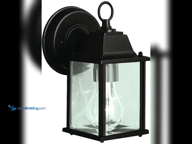 Lot 49-5413318 - Kichler Barrie 9" Outdoor Wall Light with Beveled Glass Panels Unused