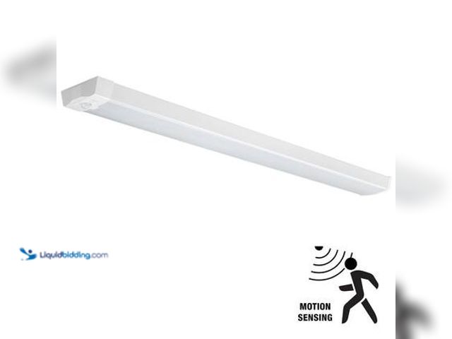 Lot 49-5544410 - Commercial Electric 1-Pack 4 ft. 3600 Lumens Motion Sensing LED Ceiling Wraparound Light Garage Laun...