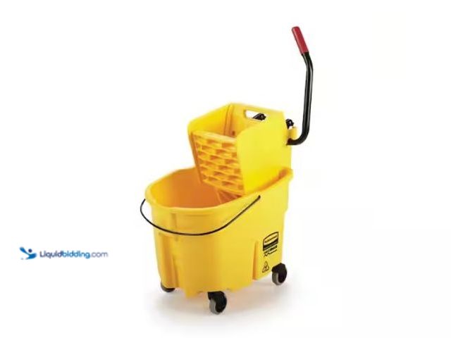 Lot 49-3615914 - Rubbermaid Commercial Products WaveBrake 35-Qt. Plastic Mop Bucket with Wringer, Model # 1887305, Un...