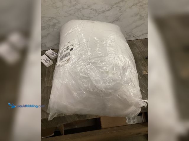Lot 49-5407674 - King Size Polyester Comforter, White. Slightyl Used