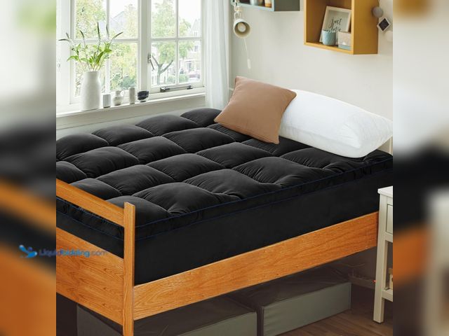 Lot 49-5435661 - Mattress Topper Twin XL College Dorm, Bed Topper Twin XL Cooling Mattress Pad Cover for College, Bla...