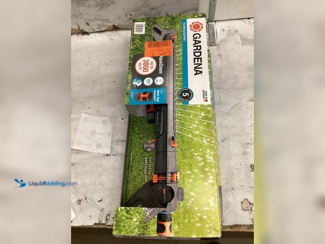 Lot 49-5542983 - Aquazoom Oscillating Sprinkler 3900 Sq. Ft - Great for Large Yards Unused