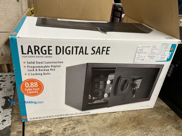 Lot 49-5543858 - Pen + Gear Large Digital Safe. 0.88 cu.ft. Used.