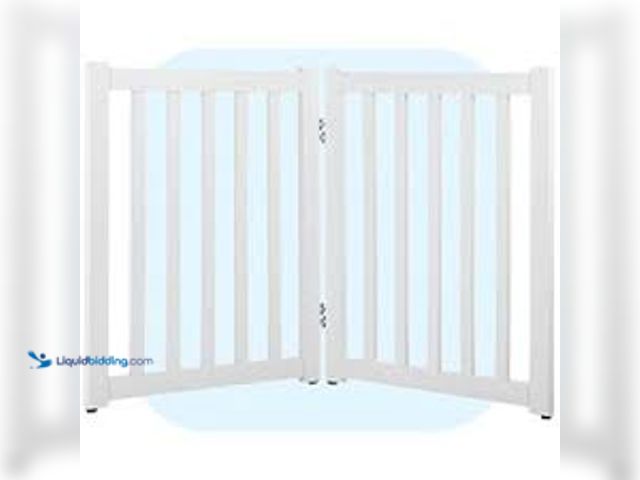 Lot 49-5545612 - Dog Gate 40 x 24 inch (White) Unused