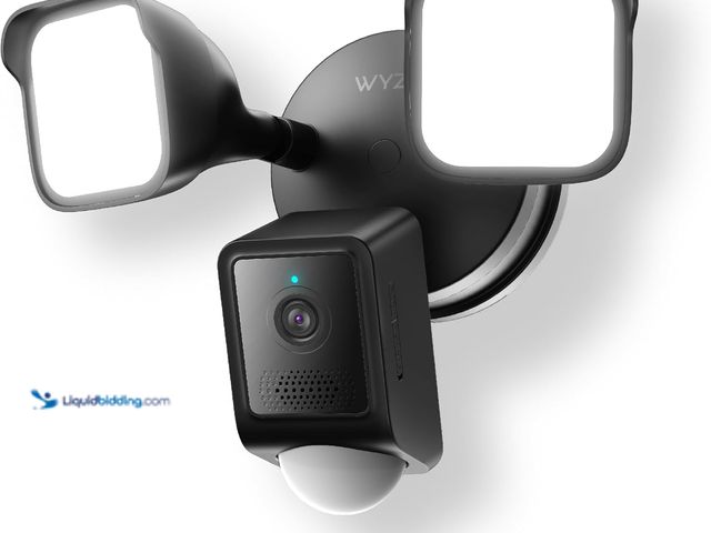 Lot 49-3564244 - WYZE Floodlight Camera v2, Security Camera Outdoor, 2K HD with Color Night Vision, 2800-Lumen LEDs, ...