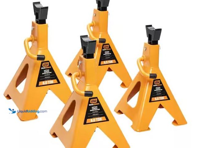 Lot 49-5478627 - GEARWRENCH
6-Ton Ratcheting Jack Stands (4-Piece) Internet # 328311995
Model # GWJS6T Item is unus...