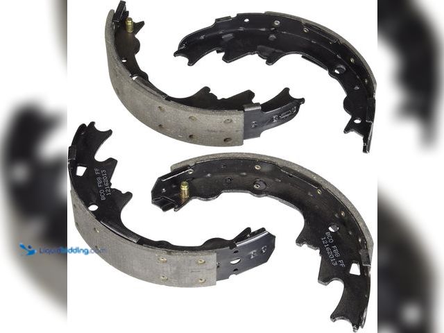Lot 49-3528892 - BOSCH BS704R Blue Drum Brake Shoe Set - Compatible With Select Ford Ranger; Mazda B2300, B2500, B300...