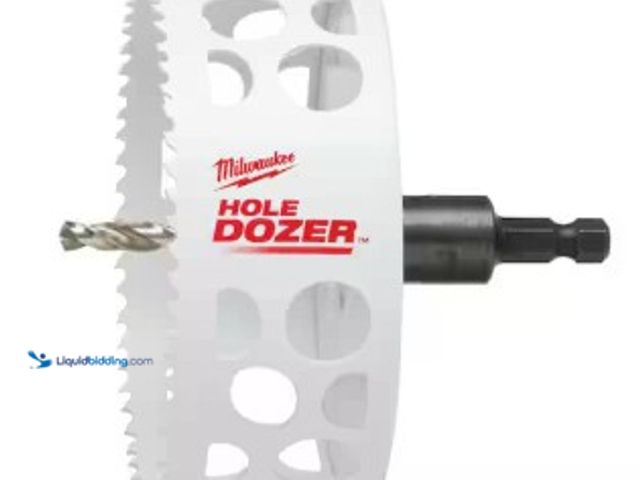 Lot 49-2025226 - Milwaukee 4-1/2 in. HOLE DOZER Bi-Metal Hole Saw with 3/8 in. Arbor and Pilot Bit, Model # 49-56-968...