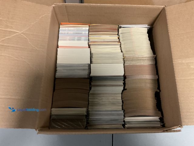 Lot 49-1505956 - LARGE BOX OF 2000+ SPORTS CARDS FROM VARIOUS TYPES AND YEARS LOADED WITH STARS AND HALL OF FAMERS GR...