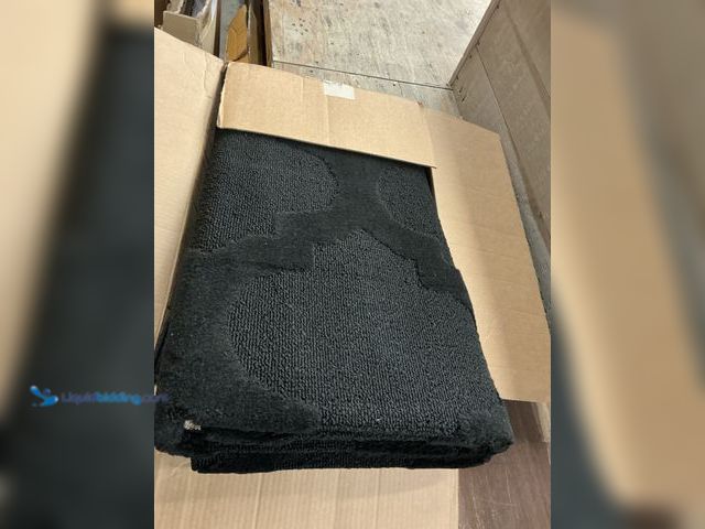 Lot 49-5463423 - Black Area Rug. Item is Unused 6x7