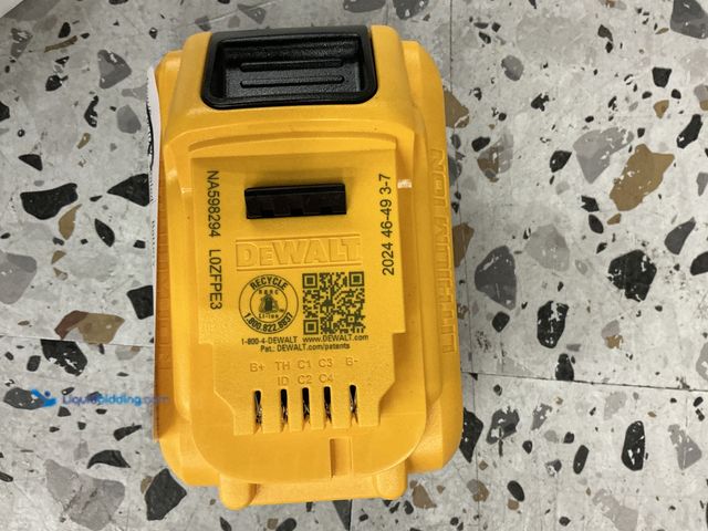 Lot 49-3564719 - Dewalt DCB206 20 V 6 AH Battery, Unused.