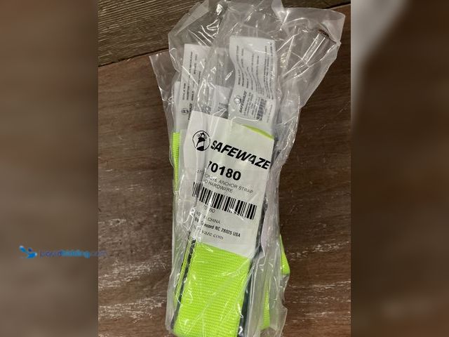 Lot 49-5487273 - SAFEWAZE 4ft Concrete Anchor Straps (4pack) New