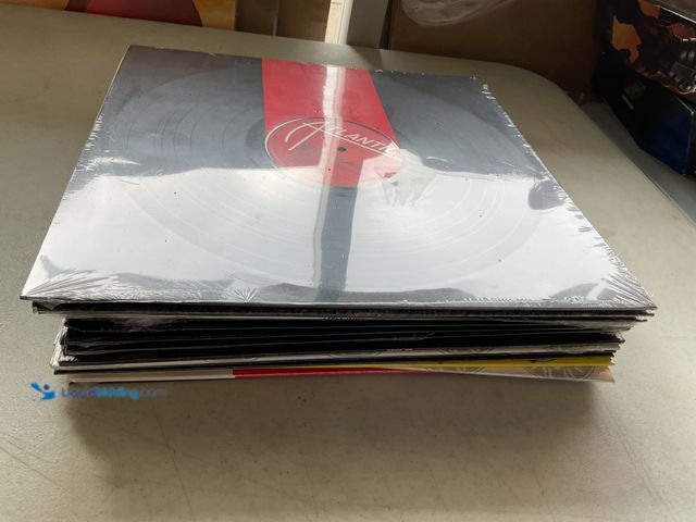 Lot 49-1830753 - COLLECTIBLE LOT OF 20 FACTORY SEALED VINYL RECORDS VARIOUS TITLES AND GENRES INCLUDING MUSIQ SOULCHI...