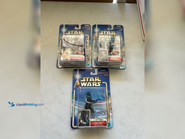 Lot 49-3503985 - LOT OF 3 STAR WARS ACTION FIGURES IN ORIGINAL PACKAGES INCLUDING DJAS PUHR, CHEWBACCA AND JANGO FETT