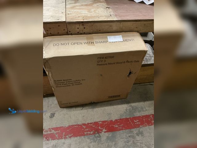 Lot 49-5413860 - Pressure mount wood & plastic gate (3pack) Unused (no factory pic)