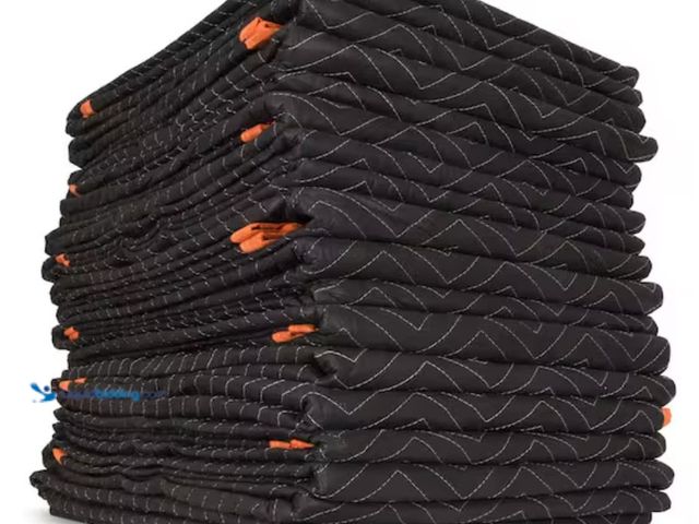 Lot 49-2001295 - (12-Pack) WEN 72 in. x 80 in. Heavy-Duty Padded Moving Blankets, Model # 272812, Unused, Factory pac...