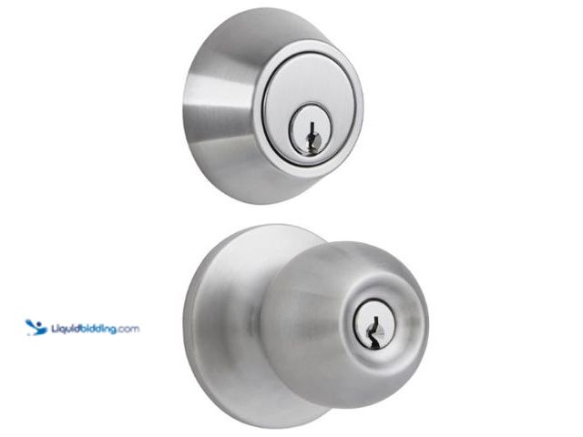 Lot 49-3566126 - Light Duty Knob Deadbolt Combo. SKU UH40054. New.