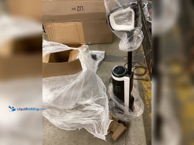 Lot 49-3528152 - Tineco Smart Cordless Floor Washer PW050100US. Item is used.