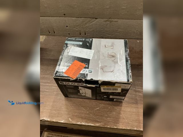 Lot 49-5449481 - Glacier Bay
Dorind Single-Handle 1-Spray Tub and Shower Faucet 1.8 GPM in Brushed Nickel (Valve Inc...