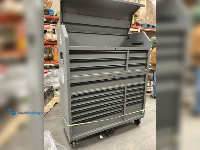 LiquidBidding - Lot 49-5507060 - Husky Heavy Duty 52in Rolling Tool ...