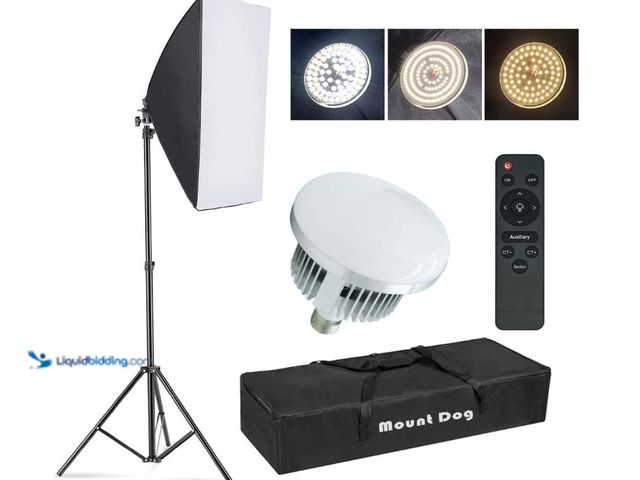 Lot 49-1575652 - MOUNTDOG Soft box Lighting Kit, Photography Studio Light with 19.7"X27.5" Reflector and 3 Colors Tem...