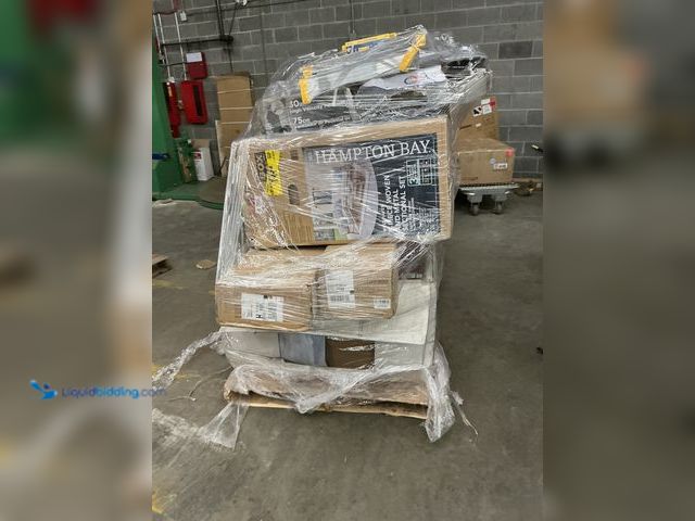 Lot 49-5552082 - Salvage Pallet - IMPORTANT: Please note that the condition of this lot is SALVAGE. Salvage assets ar...