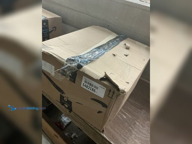 Lot 49-5482186 - Pool Cleaning Vaccum Used