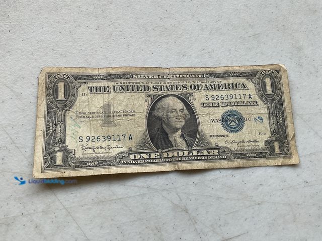 Lot 49-5350281 - 1957 B BLUE SEAL UNITED STATES ONE DOLLAR SILVER CERTIFICATE