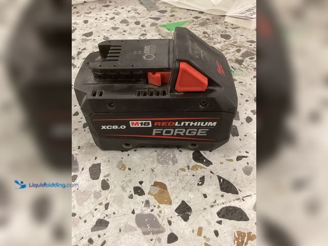 Lot 49-5486414 - Milwaukee M18 8.0 AH Battery Pack Item is used