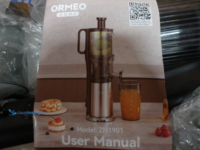 Lot 49-1511890 - Ormoe Home, Jucier, Black, Silver, Model# ZM1901, Used (Tested works)  Ref#Mac-0627