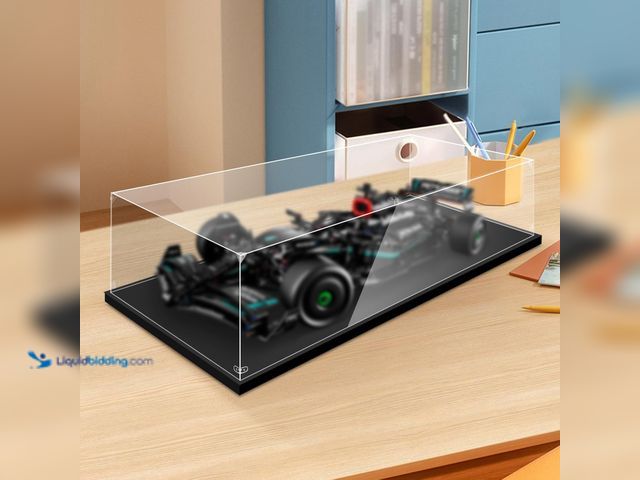 Lot 49-1531033 - Display Case for Lego 42206 Oracle Red Bull Racing RB20 F1, 42207 Ferrari SF-24 F1, 10292 Friends Ap...