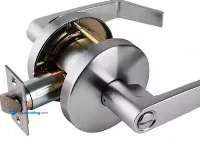 Lot 49-5460511 - Universal Hardware
Heavy Duty Commercial Cylindrical Privacy (bed/bath) Lever ADA UL 3-Hour Fire AN...